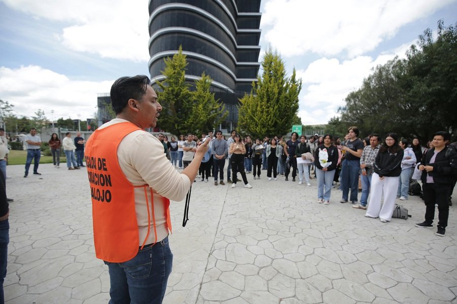 Participa la comunidad Garza con estricto orden en el Simulacro Nacional