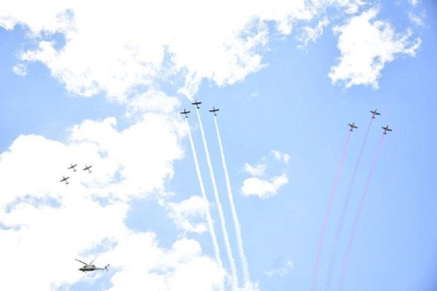 Secretario de la Defensa Nacional pasa revista al Agrupamiento Aéreo del Desfile del 16 de septiembre