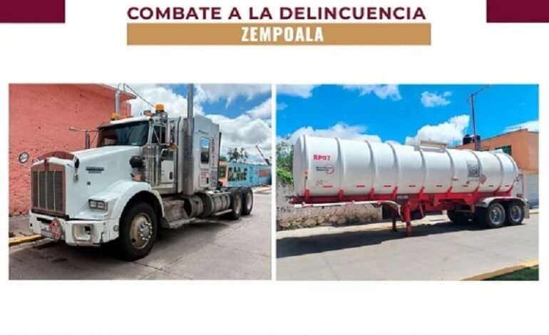 Debido a Un Accidente en Bulevar Juárez de Zempoala la SSPEH Asegura a un Hombre que Conducía un Tractocamión con 29 Mil Litros de Gasolina.