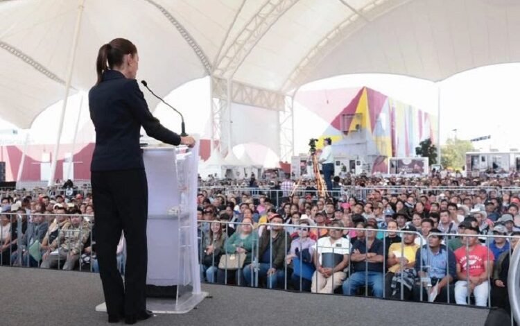 En Hidalgo, Presidenta Sheinbaum Entrega Apoyos de Vivienda Para Afectados Por Lluvias de 2025